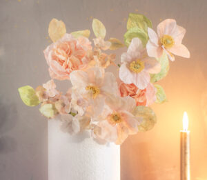 Wafer paper English roses, Japanese anemones and hydrangea- Petite Pivoine Cakes