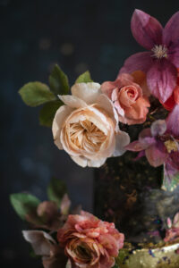 Wafer paper clematis, David Austin Rose and ranunculus- Petite Pivoine Cakes