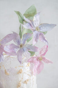 Wafer paper clematis- Petite Pivoine Cakes