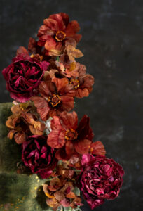 Wafer paper cosmos, roses and hydrangea- Petite Pivoine Cakes