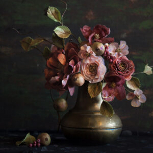 Wafer paper flowers in vase- Petite Pivoine Cakes