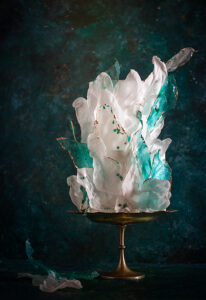 Among the sea waves wafer paper wedding cake- Petite Pivoine Cakes