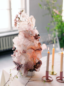 In Bloom wedding session wafer paper wedding cake- Petite Pivoine Cakes