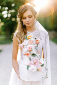 Laces and Flowers wafer paper wedding cake- Petite Pivoine Cakes