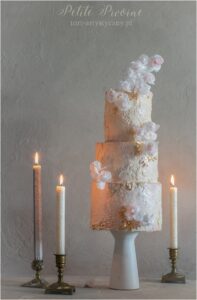 Minimalism wafer paper wedding cake- Petite Pivoine Cakes