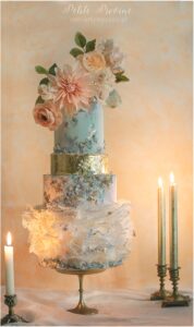 Summer garden with dahlia wafer paper wedding cake- Petite Pivoine Cakes